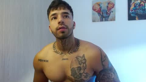 Darius Phoenix  online show from August 3, 5:20 pm