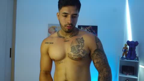 Darius Phoenix  online show from August 6, 6:51 pm