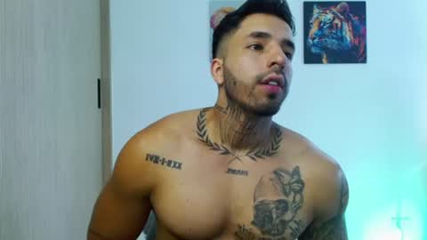 Darius Phoenix  online show from August 10, 8:32 pm
