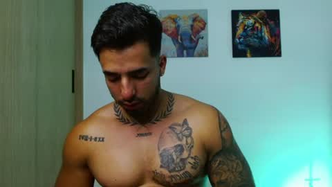 Darius Phoenix  online show from August 10, 11:50 pm