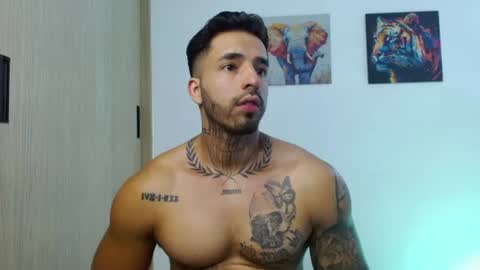 Darius Phoenix  online show from August 11, 8:11 pm