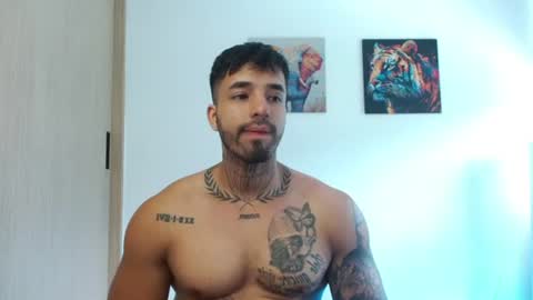 Darius Phoenix  online show from August 13, 3:59 pm
