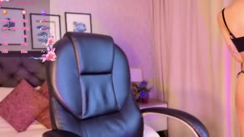 Dark online show from August 4, 1:52 pm