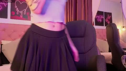 Dark online show from August 6, 1:32 pm