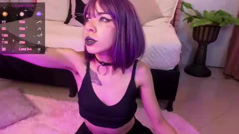Dark online show from August 6, 3:44 pm