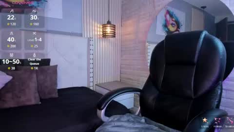 Dark online show from August 12, 3:47 pm