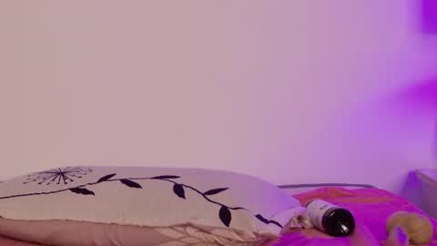 dark_angell77 online show from August 12, 4:42 pm