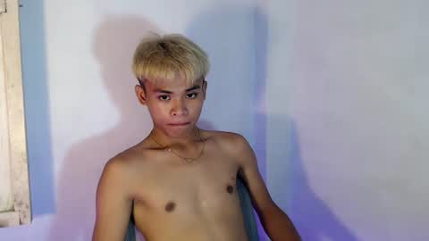 dark_babe online show from August 12, 7:00 am