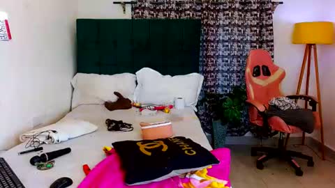 becky online show from August 14, 9:46 am