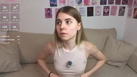 Ester online show from August 1, 2:12 pm