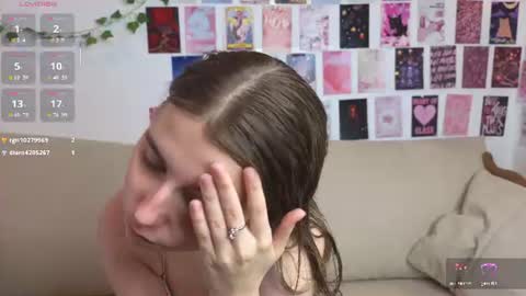 Ester online show from August 2, 1:18 pm
