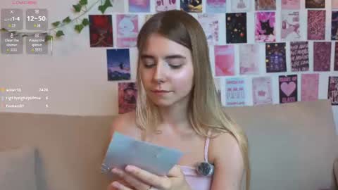Ester online show from August 3, 11:45 pm