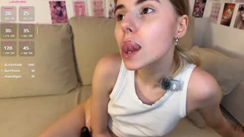 Ester online show from August 11, 12:23 am