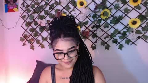 dark_flama online show from July 25, 3:21 am