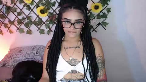 dark_flama online show from July 27, 2:06 am