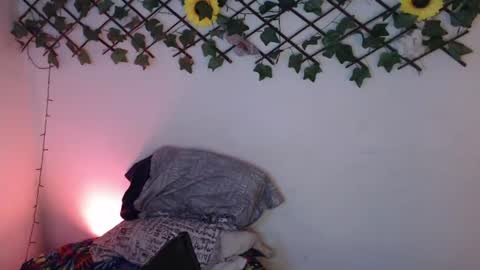 dark_flama online show from August 8, 10:32 pm