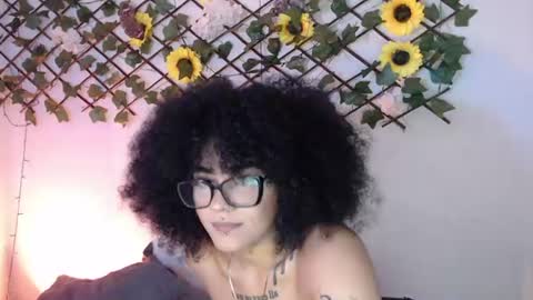 dark_flama online show from August 14, 1:42 am