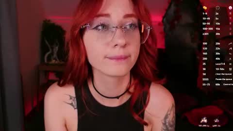 Lola online show from August 10, 10:00 pm