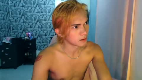 dark_lustxox online show from August 4, 4:59 pm