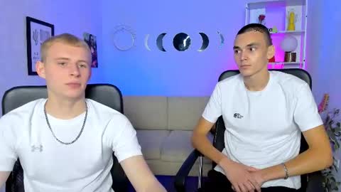 Dark online show from August 6, 1:10 pm