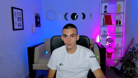 Dark online show from August 6, 3:22 pm