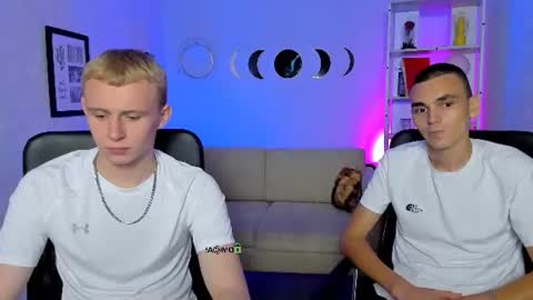 Dark online show from August 6, 5:34 pm