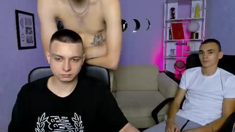 Dark online show from August 7, 1:11 pm