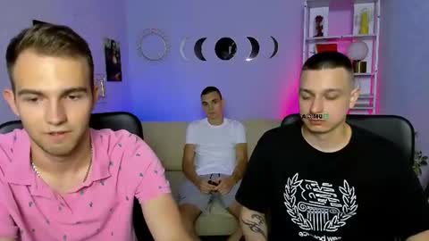Dark online show from August 7, 3:23 pm