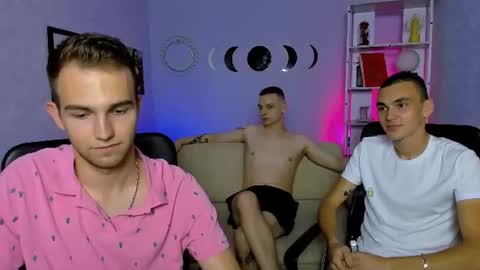 Dark online show from August 7, 5:35 pm