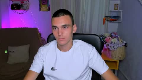 Dark online show from August 17, 2:33 pm