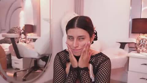 Angel Darcy  online show from July 25, 11:31 pm