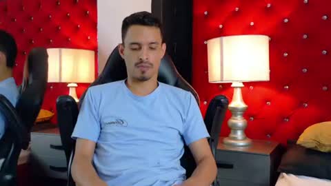 darkdarkmm online show from June 27, 10:45 pm