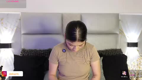 darkivory online show from August 15, 10:47 pm