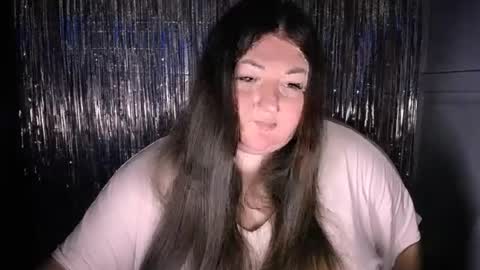 Julia online show from August 18, 12:27 am