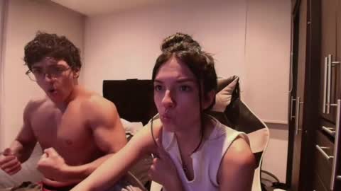 darkpleasuress online show from July 12, 8:31 am