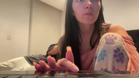 darkpleasuress online show from August 18, 8:20 am