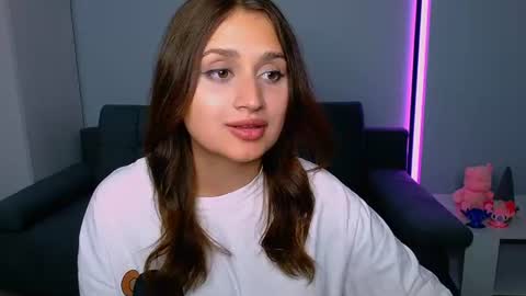 Amelie online show from August 12, 12:02 am