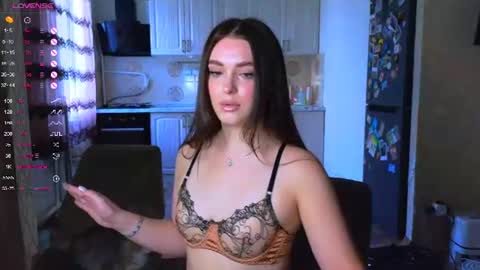 Darlina online show from August 9, 10:16 am