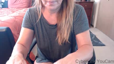 DarlingD online show from August 5, 2:59 pm