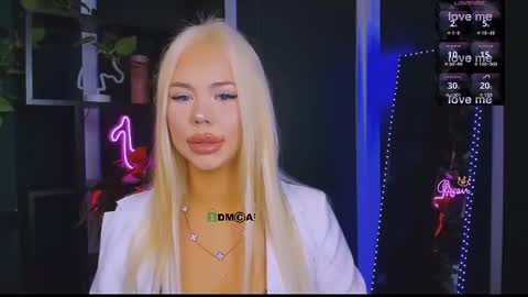 darly honey online show from May 21, 8:21 pm