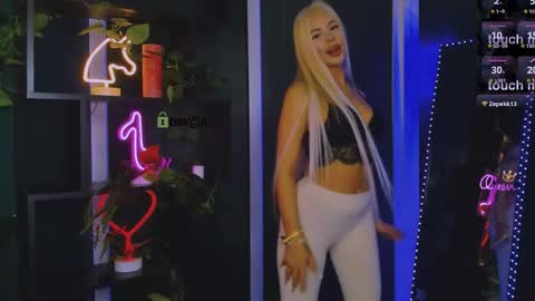 darly honey online show from May 21, 10:00 pm