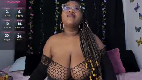  Darnell Queen online show from August 8, 1:22 pm