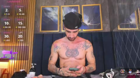 darwin_horny2 online show from August 15, 1:09 am