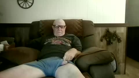 dave571960 online show from August 13, 9:56 am
