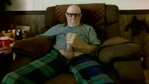 dave571960 online show from August 16, 11:58 am