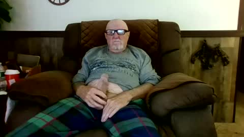 dave571960 online show from August 30, 10:48 am