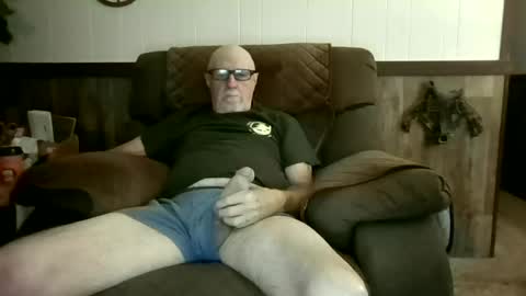 dave571960 online show from September 4, 9:57 am
