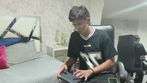 Dave online show from August 14, 9:40 pm