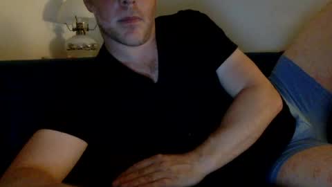 daveb709709709 online show from August 8, 2:44 am
