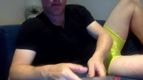 daveb709709709 online show from August 14, 2:37 am